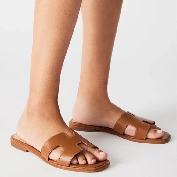 STEVE MADDEN • Hadyn Cognac Sandals Shoe Similar to Hermès Oran Slides - Picture 2 of 9